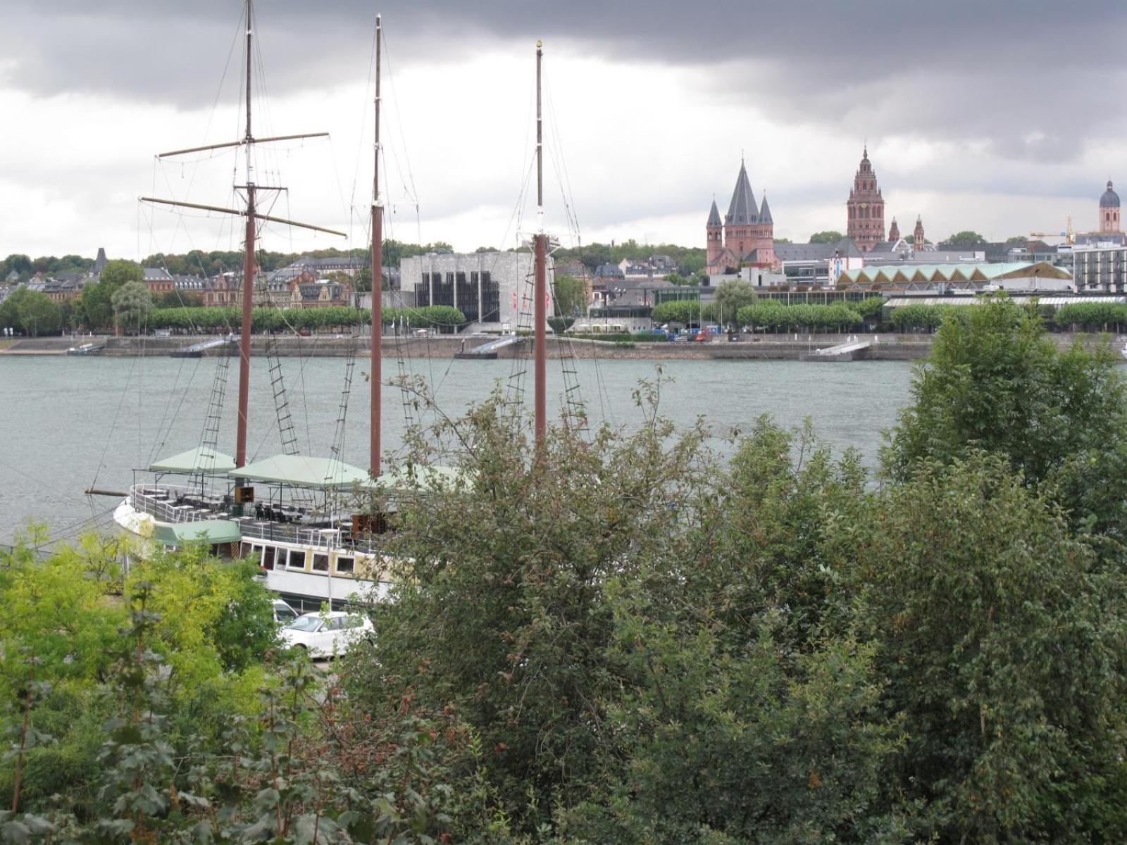Hotel Zum Schnackel In Mainz วิสบาเดน ภายนอก รูปภาพ