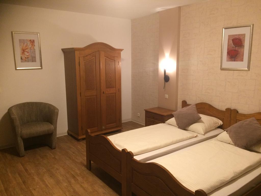 Hotel Zum Schnackel In Mainz วิสบาเดน ภายนอก รูปภาพ