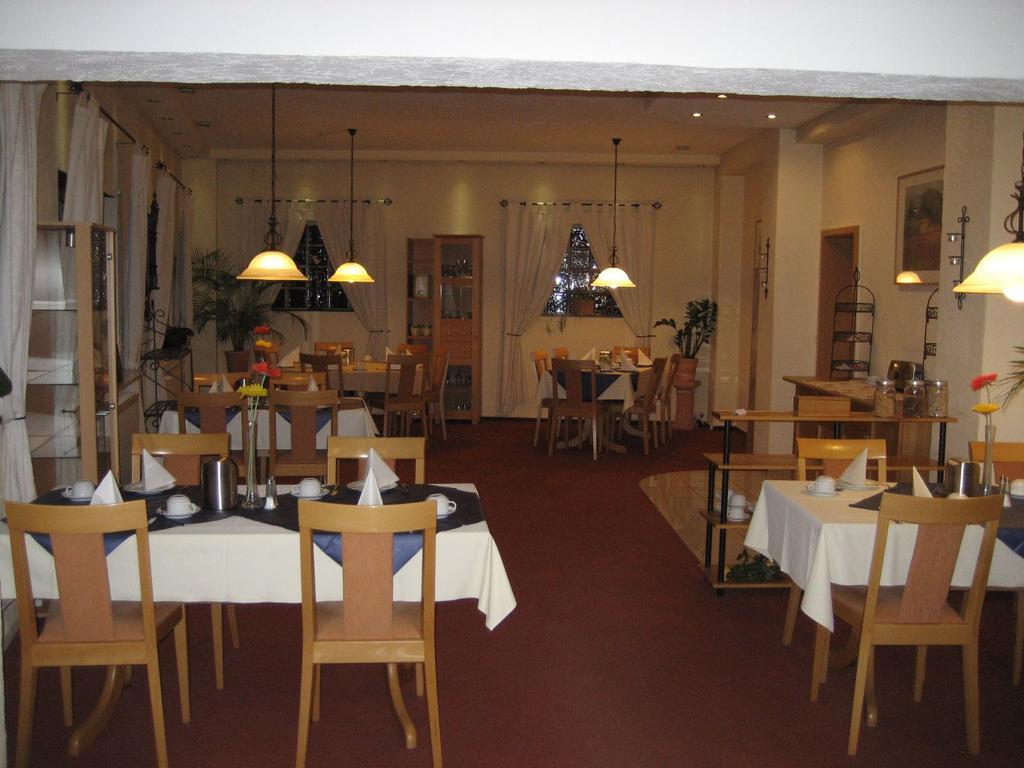 Hotel Zum Schnackel In Mainz วิสบาเดน ภายนอก รูปภาพ