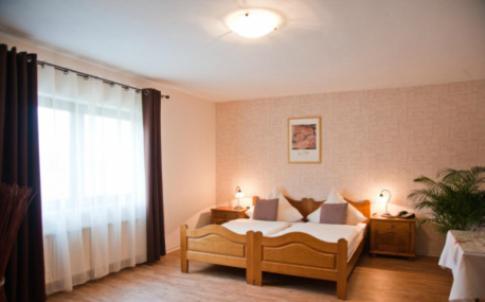 Hotel Zum Schnackel In Mainz วิสบาเดน ภายนอก รูปภาพ