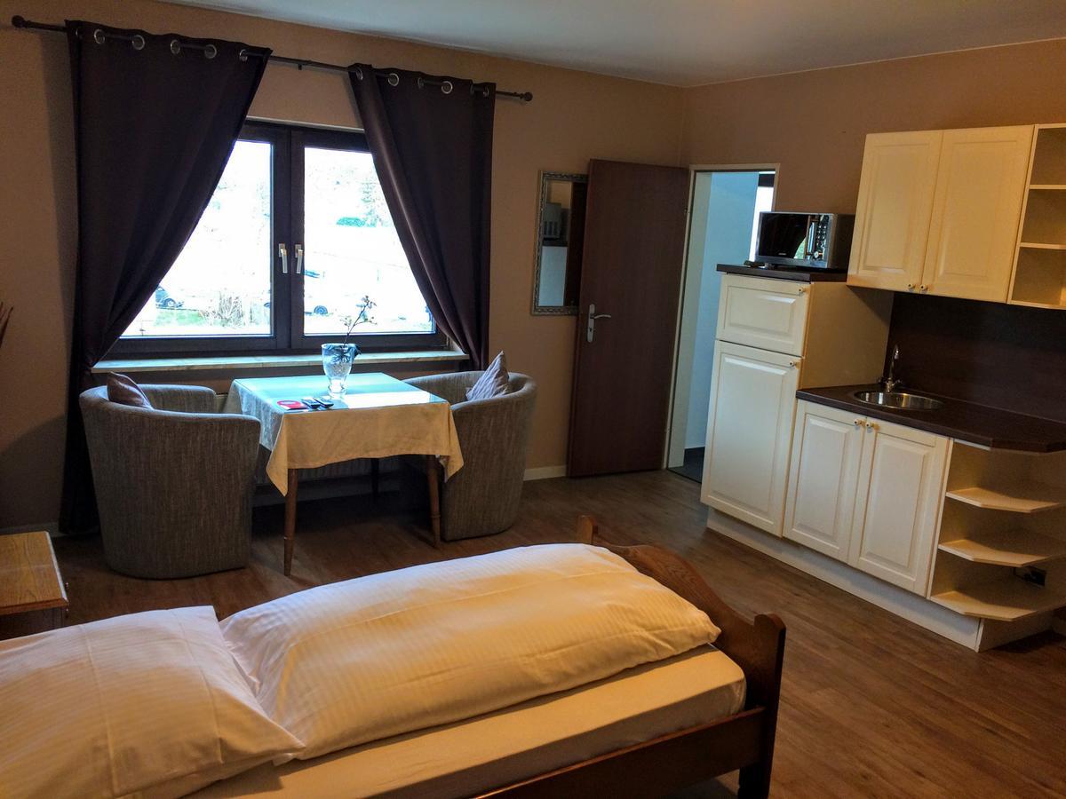 Hotel Zum Schnackel In Mainz วิสบาเดน ภายนอก รูปภาพ