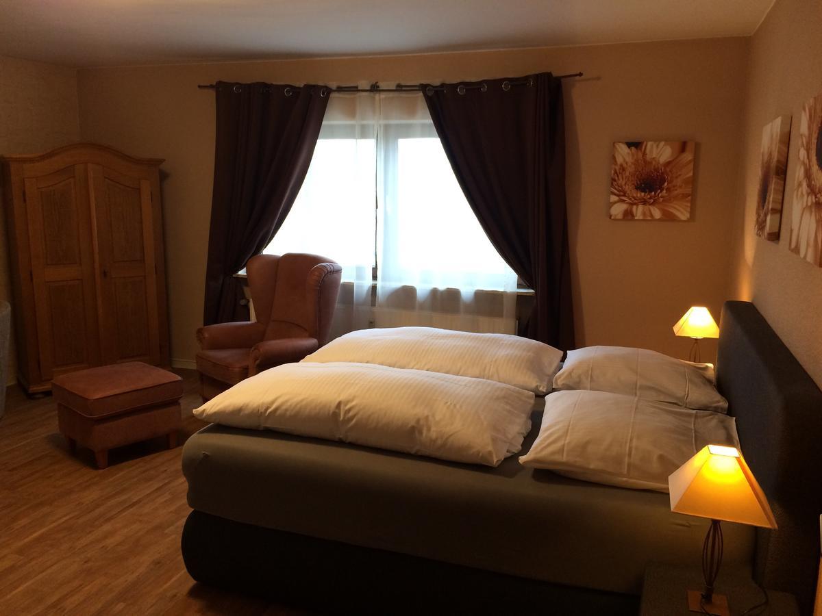 Hotel Zum Schnackel In Mainz วิสบาเดน ภายนอก รูปภาพ