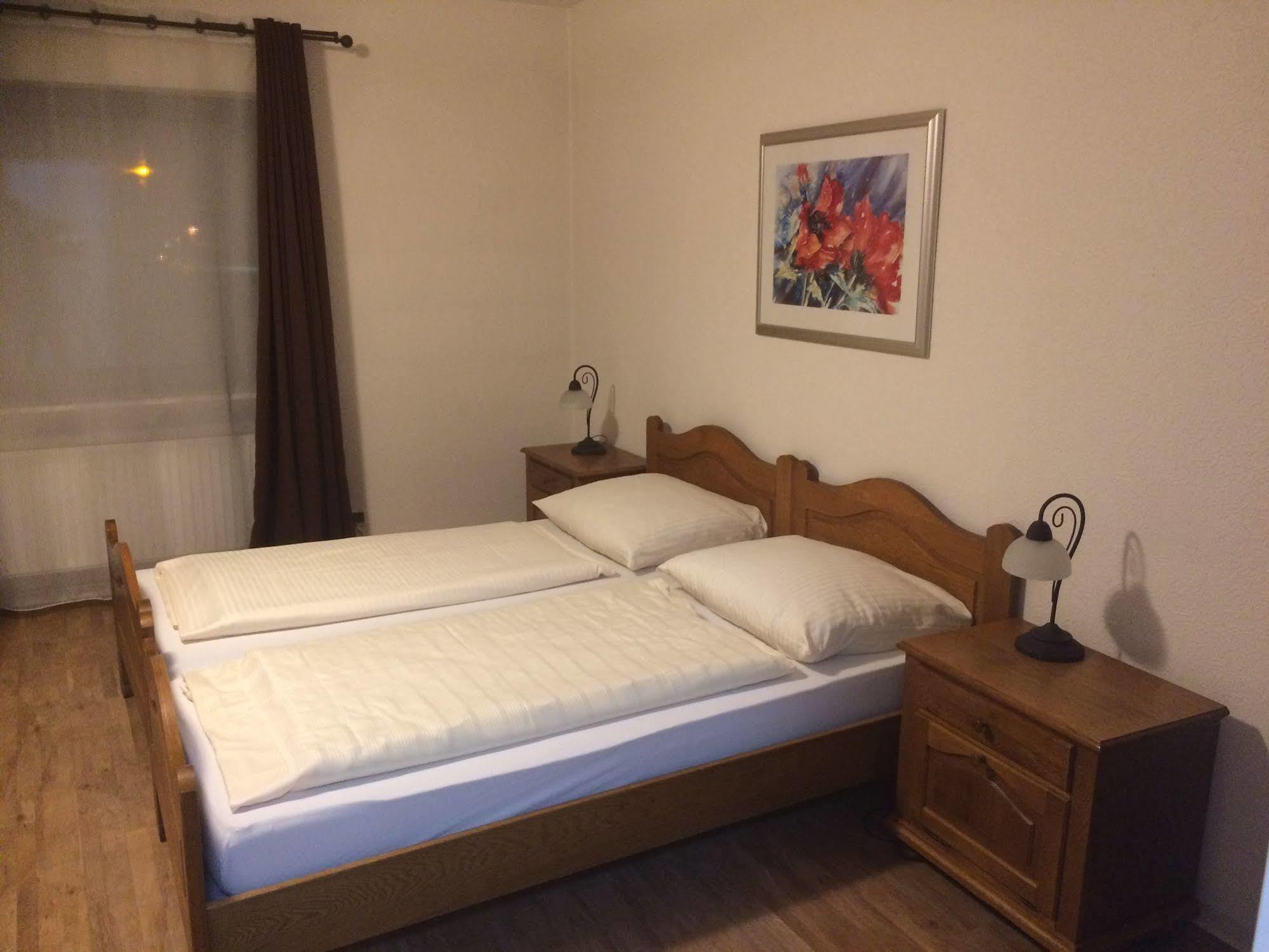 Hotel Zum Schnackel In Mainz วิสบาเดน ภายนอก รูปภาพ
