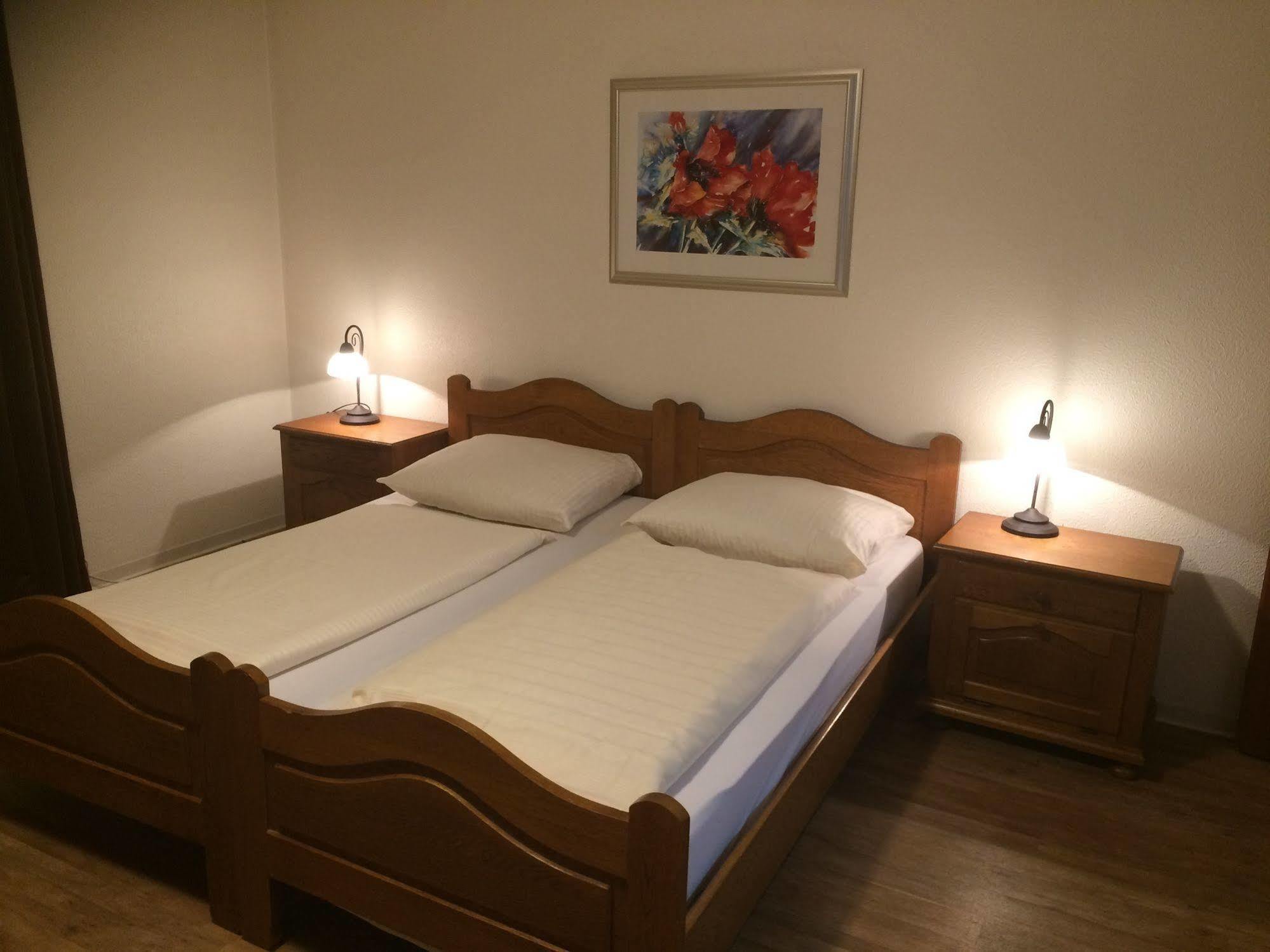 Hotel Zum Schnackel In Mainz วิสบาเดน ภายนอก รูปภาพ